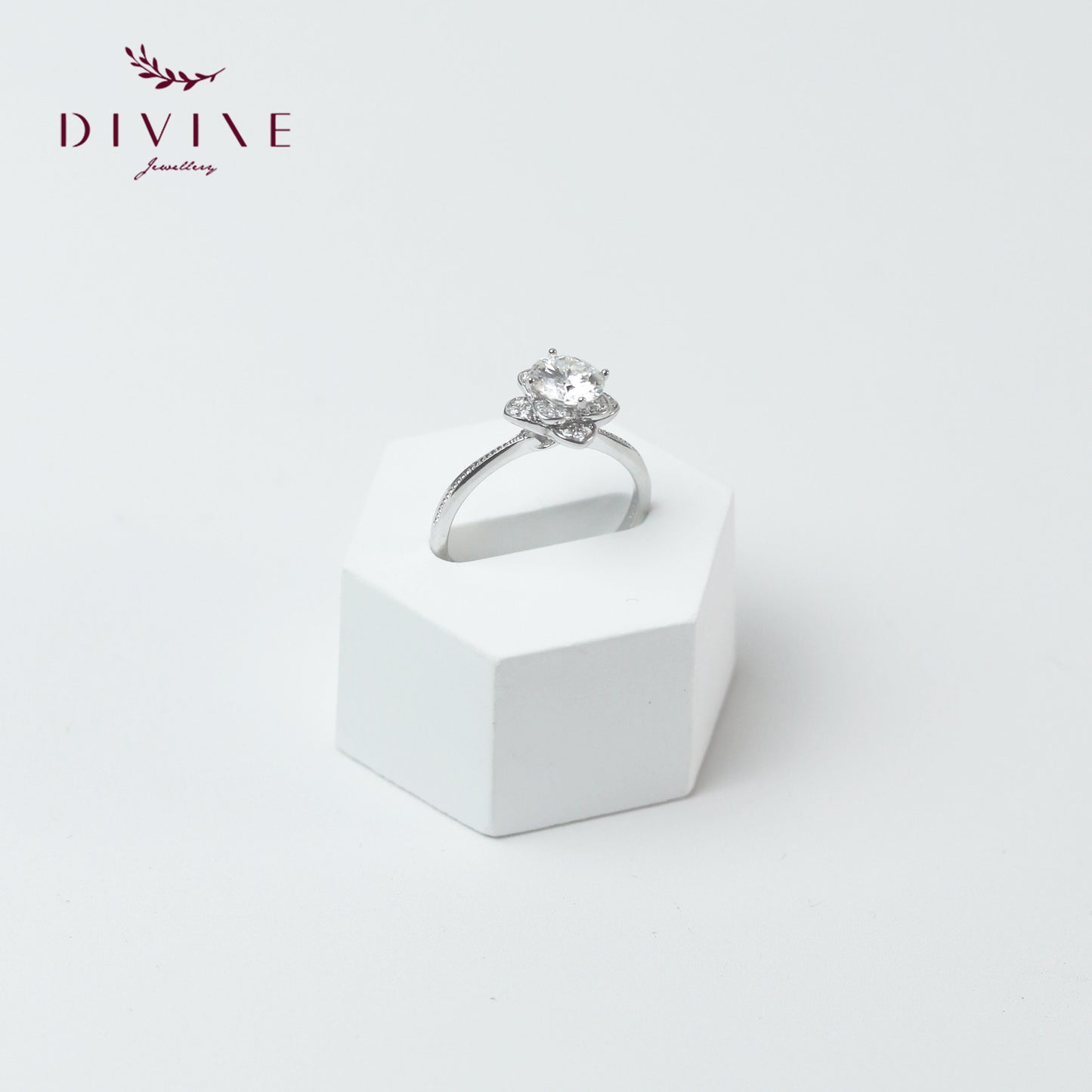 Moissanite Rings 18